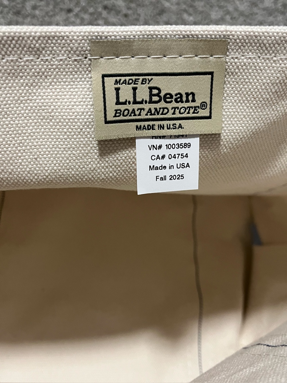 L L Bean Boat and Tote Canvas Tote with Light Blue Handles - Picture 9 of 13